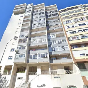 Casa de hóspedes Wonderful Shared In Alfornelos - Near Metro!, Lisboa